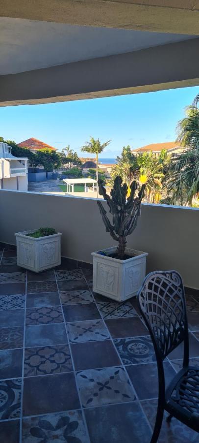 Ferienwohnung Aride 4 Awesome View Of Uvongo Main Swimming Beach From Communal Braai Area Margate Exterior foto
