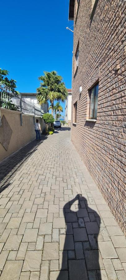 Ferienwohnung Aride 4 Awesome View Of Uvongo Main Swimming Beach From Communal Braai Area Margate Exterior foto